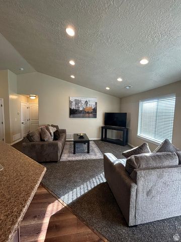 472 E 640 S, Vernal, UT 84078