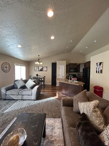 472 E 640 S, Vernal, UT 84078