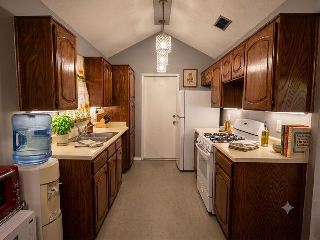 409 29th Street, Grand Prairie, TX 75050