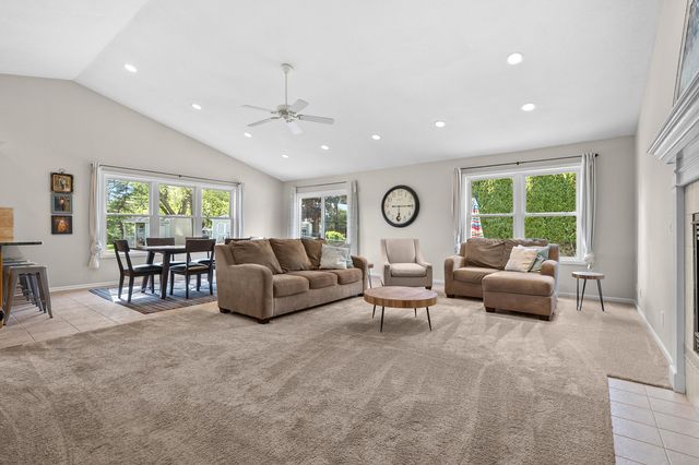 9468 Orangeview Drive, Portage, MI 49024