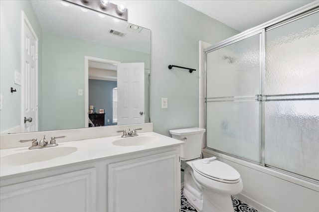 6025 Kimberly Court, Haltom City, TX 76137