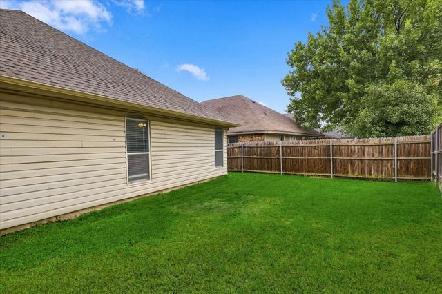 6025 Kimberly Court, Haltom City, TX 76137