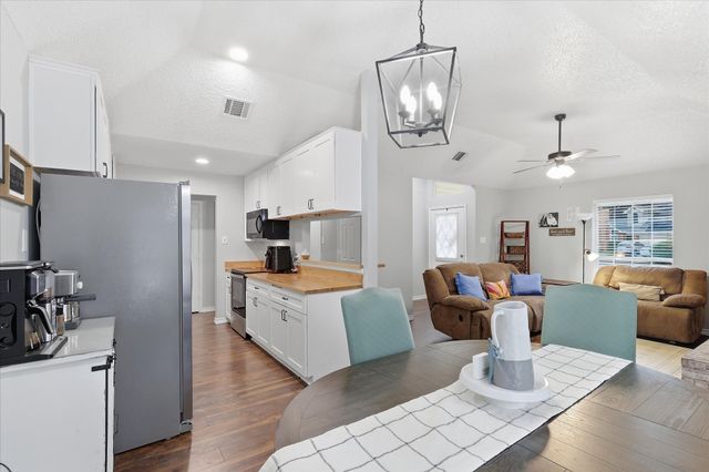 6025 Kimberly Court, Haltom City, TX 76137