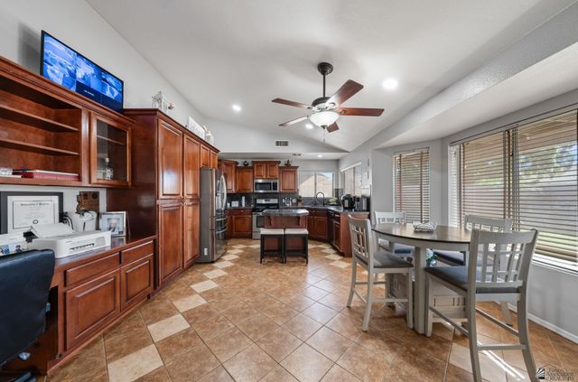 1348 S 37 Dr, Yuma, AZ 85364