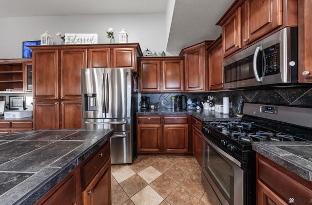 1348 S 37 Dr, Yuma, AZ 85364