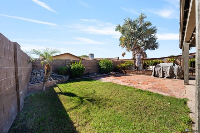 1348 S 37 Dr, Yuma, AZ 85364