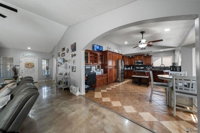 1348 S 37 Dr, Yuma, AZ 85364