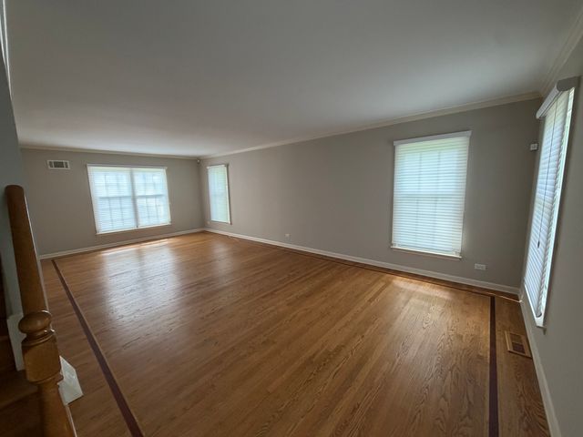 5 TIOGA Trail, Lake Barrington, IL 60010