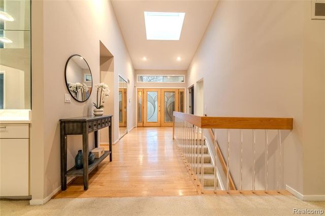 36713 Tanglewood Lane, Farmington Hills, MI 48331