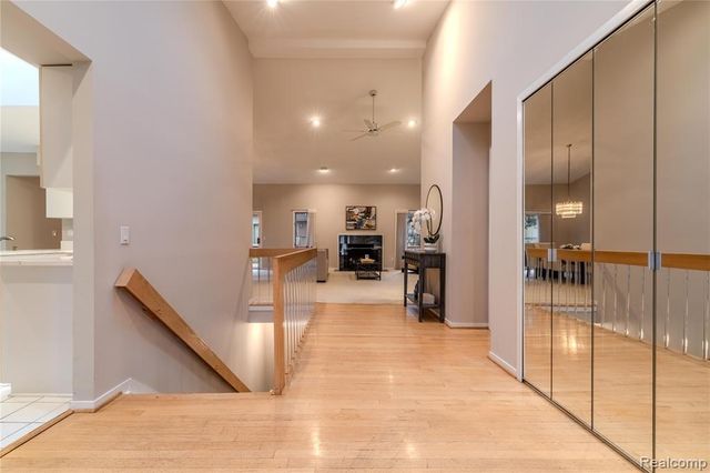 36713 Tanglewood Lane, Farmington Hills, MI 48331