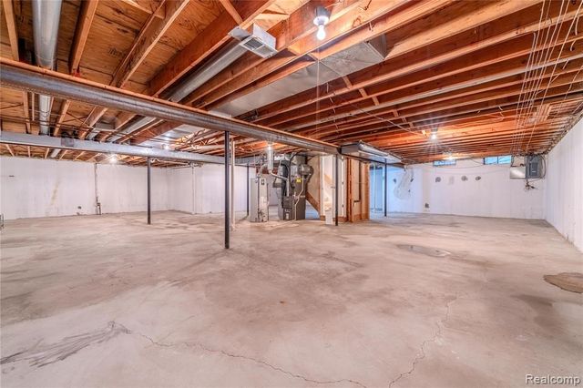 36713 Tanglewood Lane, Farmington Hills, MI 48331