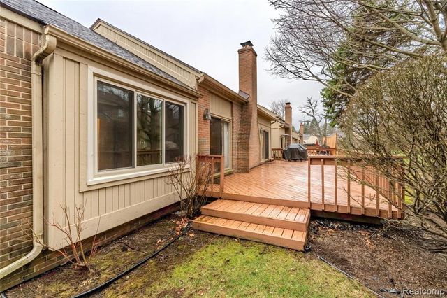 36713 Tanglewood Lane, Farmington Hills, MI 48331