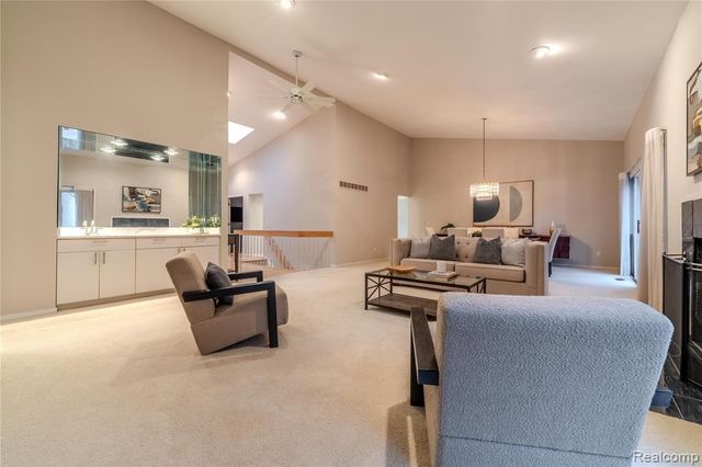 36713 Tanglewood Lane, Farmington Hills, MI 48331