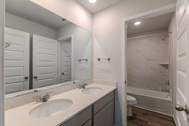 100 Ashe Juniper Way, Magnolia, TX 77354