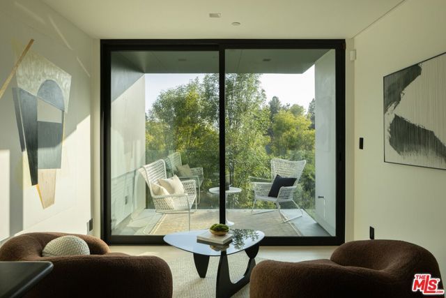 2635 Hargrave Drive, Los Angeles, CA 90068