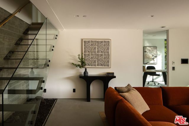 2635 Hargrave Drive, Los Angeles, CA 90068
