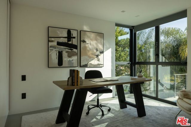 2635 Hargrave Drive, Los Angeles, CA 90068
