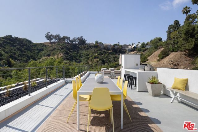 2635 Hargrave Drive, Los Angeles, CA 90068