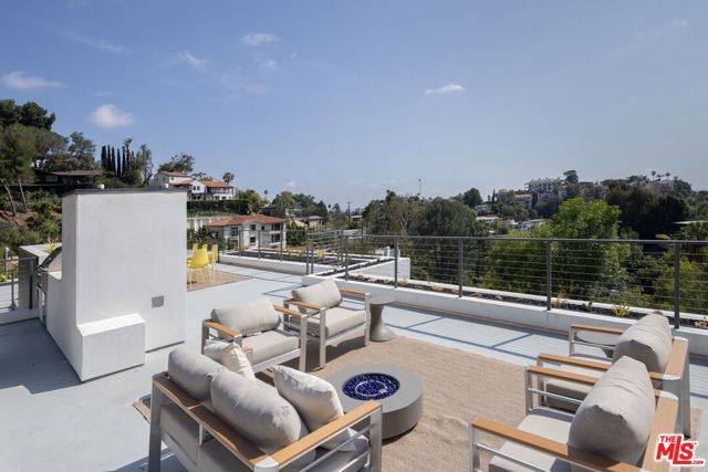 2635 Hargrave Drive, Los Angeles, CA 90068