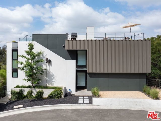 2635 Hargrave Drive, Los Angeles, CA 90068