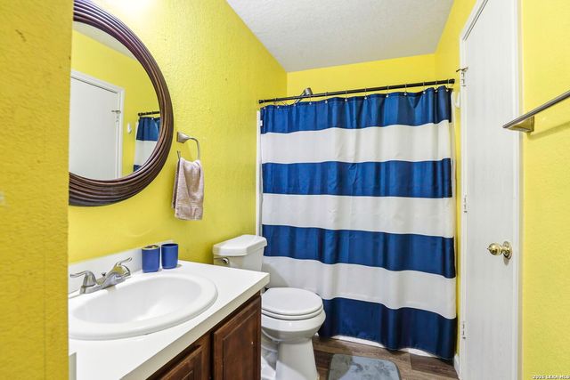 319 Shadbush St, San Antonio, TX 78245