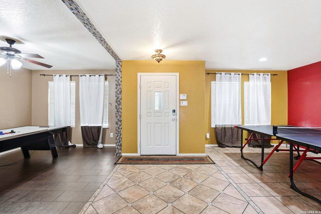 319 Shadbush St, San Antonio, TX 78245