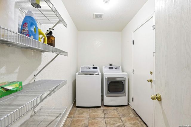 319 Shadbush St, San Antonio, TX 78245