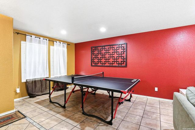 319 Shadbush St, San Antonio, TX 78245