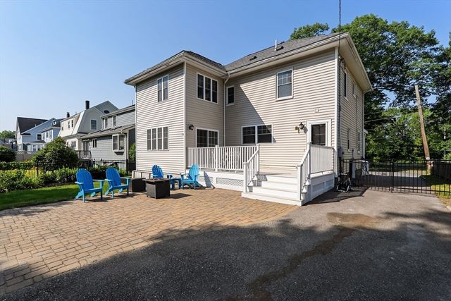 41 Kilgore Ave, Medford, MA 02155