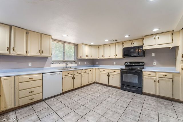 4268 Hampshire Circle, Las Vegas, NV 89121