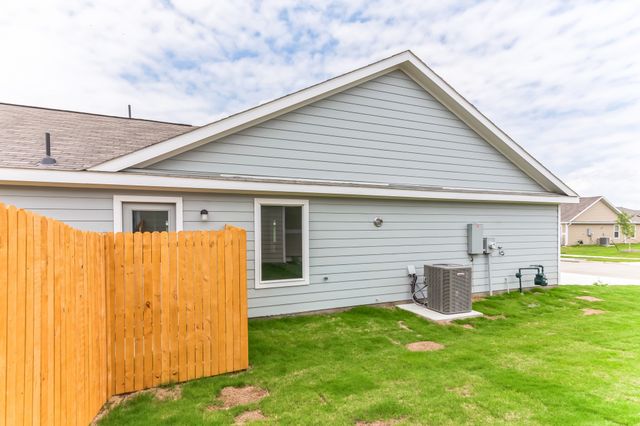 9781 Skyhawk Avenue, Fort Worth, TX 76179