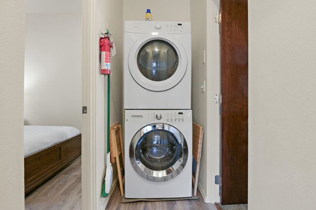 1702 W Dean Ave, Spokane, WA 99201