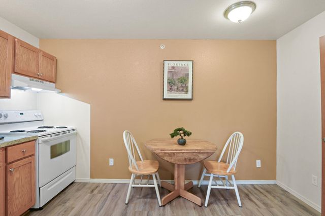 1702 W Dean Ave, Spokane, WA 99201