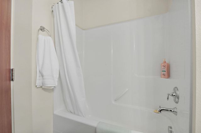 1702 W Dean Ave, Spokane, WA 99201