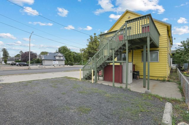 1702 W Dean Ave, Spokane, WA 99201