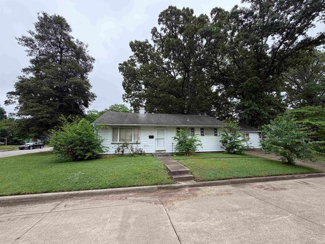 2101 Waggoner Avenue, Evansville, IN 47714