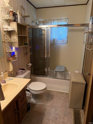 2101 Waggoner Avenue, Evansville, IN 47714