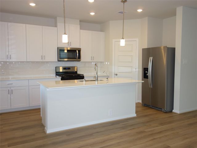 701 Sand Dollar Drive, Kemah, TX 77565