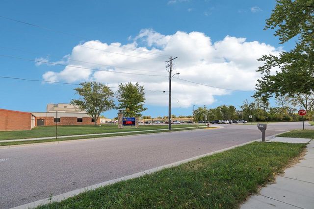 121 Oak Street, Pardeeville, WI 53954