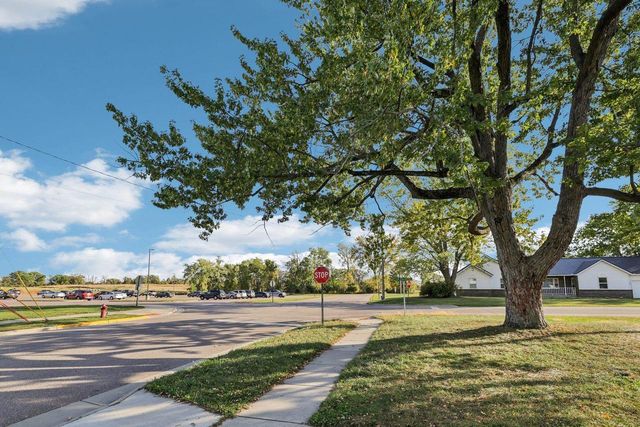 121 Oak Street, Pardeeville, WI 53954