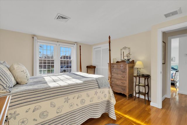 8 Captain Percival Road, South Yarmouth, MA 02664