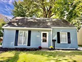 2319 Hillside Street, Cuyahoga Falls, OH 44221
