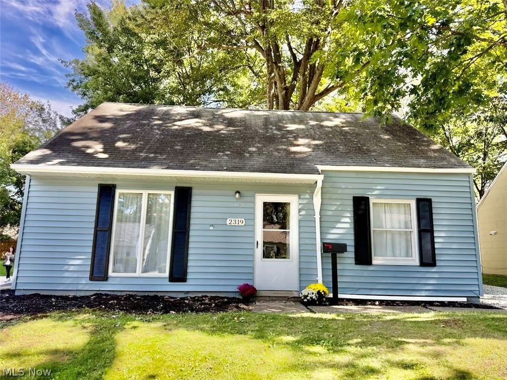 2319 Hillside Street, Cuyahoga Falls, OH 44221
