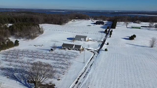 8392 Monarch Lane, Whitewater Twp, MI 49690