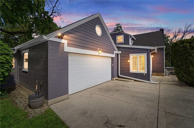 24 Peach Orchard Road, Oakwood, OH 45419