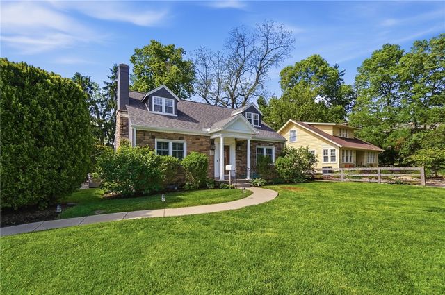 24 Peach Orchard Road, Oakwood, OH 45419