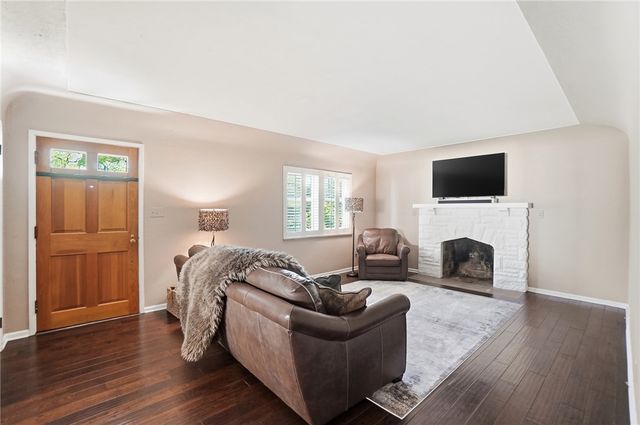 24 Peach Orchard Road, Oakwood, OH 45419