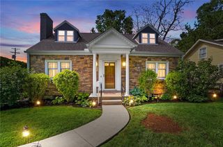 24 Peach Orchard Road, Oakwood, OH 45419