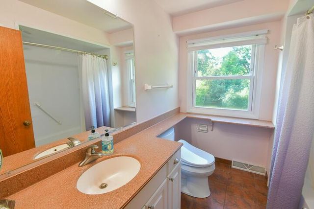 5729 Evarit DRIVE, Mount Pleasant, WI 53406