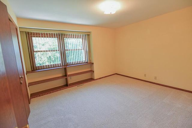 5729 Evarit DRIVE, Mount Pleasant, WI 53406